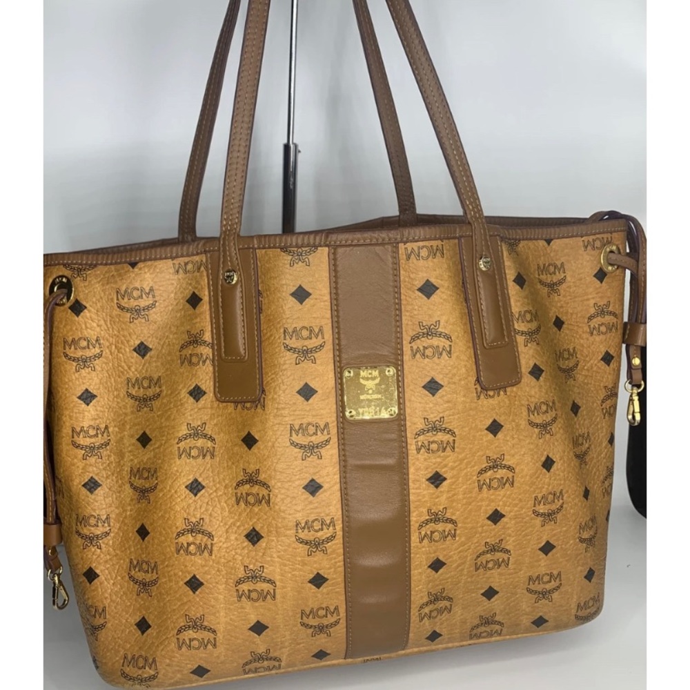MCM TOTE